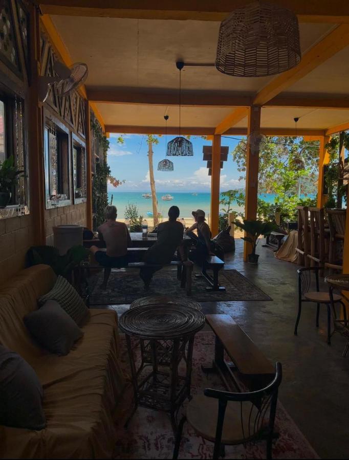Seashell Guesthouse, Bar And Tattoos 高龙撒冷岛 外观 照片