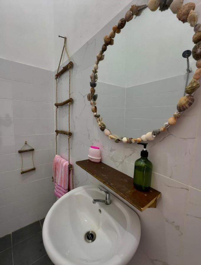 Seashell Guesthouse, Bar And Tattoos 高龙撒冷岛 外观 照片